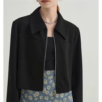 2023 Пролет-есен женски ново късо палто, което тънък прост темперамент, универсален дизайн, тампон върху раменете, монофонични цвят