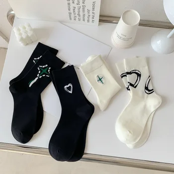 Модни дамски чорапи 2023, високо качество, нов корейски стил, черно-бели чорапи с бродерия, дишащи дамски ежедневни спортни чорапи