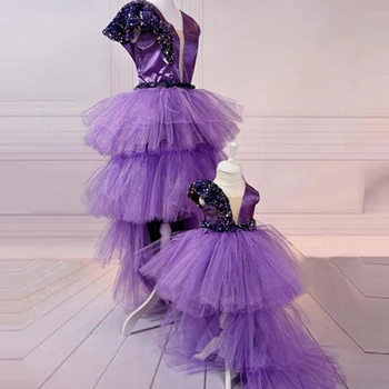 Модно пурпурно тюлевое рокля за майките и децата с високо ниско сексуално Vобразным деколте, вечерни рокли с пайети за майки и момичета за фотосесия на поръчка