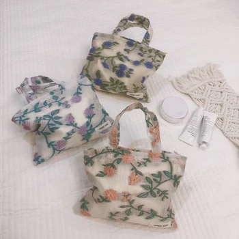 Нова чанта за тоалетни принадлежности, косметичка със сладка бродерия на цветя, косметичка за дамите, текстилен органайзер за грим, чанта за носене