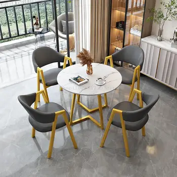 Просто случаен балкон, каменна плака, Малка кръгла маса, маса за делови преговори и комбинация от стола, модерен магазин за чай с мляко
