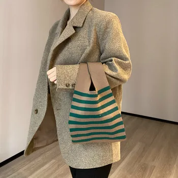 Шарени вязаная чанта-тоут, женствена чанта през рамо, модерен открит чанта-тоут, дамски тканая чанта за пазаруване, женствена чанта през рамо